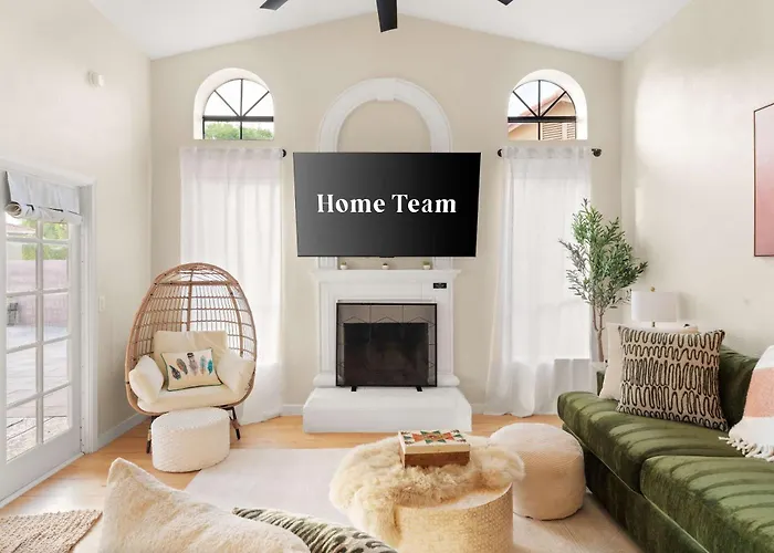 The Ultimate & Play Retreat 4br Sleeps 13 Chandler