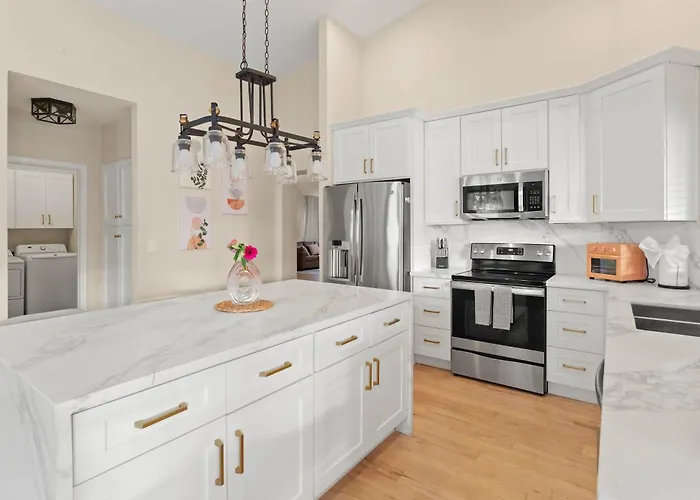 The Ultimate & Play Retreat 4br Sleeps 13