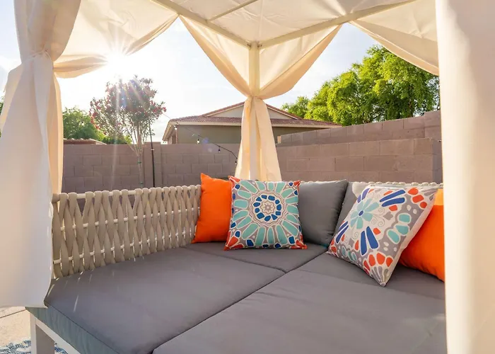 The Ultimate & Play Retreat 4br Sleeps 13 Chandler