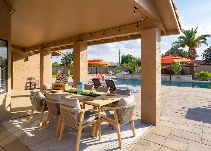 The Ultimate & Play Retreat 4br Sleeps 13 Chandler