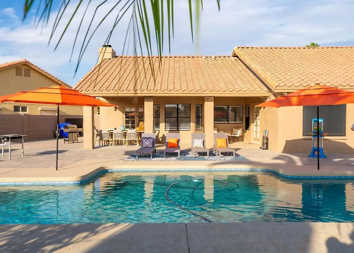 The Ultimate & Play Retreat 4br Sleeps 13 * Chandler