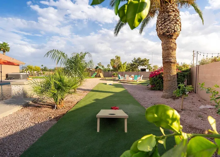 The Ultimate & Play Retreat 4br Sleeps 13 * Chandler