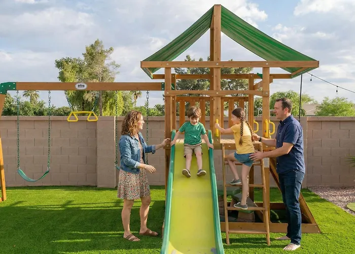 The Ultimate & Play Retreat 4br Sleeps 13 * Chandler
