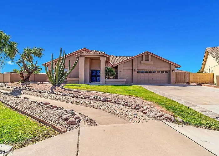 The Ultimate & Play Retreat 4br Sleeps 13 * Chandler